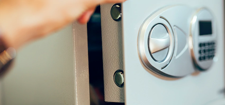 Fingerprint Safe Openers in Lakeside, CA