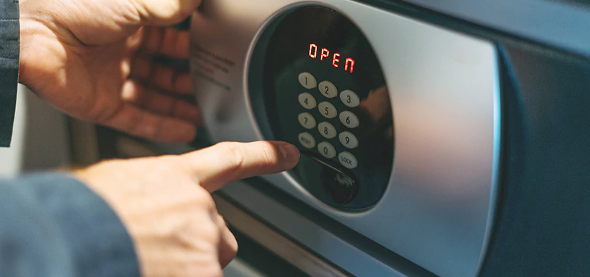 Cash Safe Openers in Lakeside, California