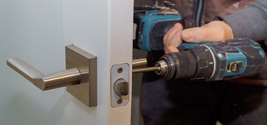 Broken Door Handle Lock Repair in Lakeside, California